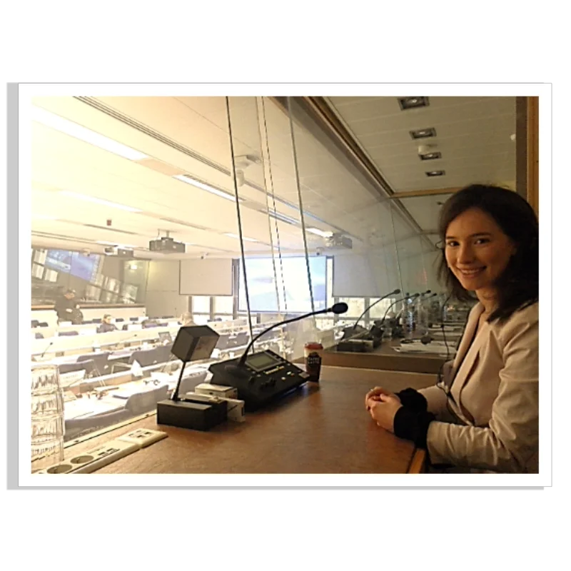 Interpreting consecutive simultaneous phone Spanish German English